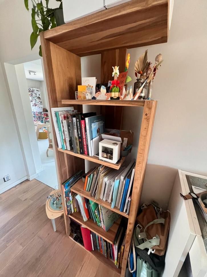 Boekenkast en dressoire XOOON, Huis en Inrichting, Kasten | Dressoirs, Gebruikt, Ophalen