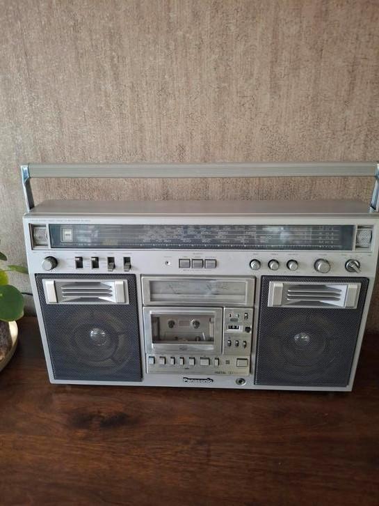 Panasonic RX 5600LS
VINTAGE jaar 80
BOOMBOX, Audio, Tv en Foto, Radio's, Gebruikt, Ophalen of Verzenden