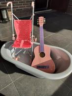 Poppenbuggy, kinderbad en gitaar, Ophalen, Gebruikt, Met wieltjes