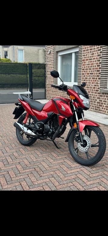 Honda CBF125 - nieuwstaat beschikbaar voor biedingen