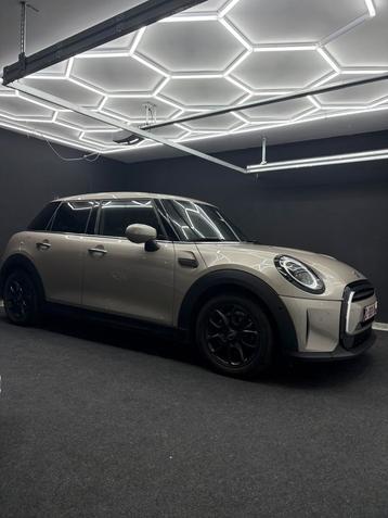 Mini 5deurs beschikbaar voor biedingen