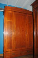 OUDE KLEERKAST / OPBERGKAST, Antiek en Kunst, Antiek | Meubels | Kasten, Ophalen