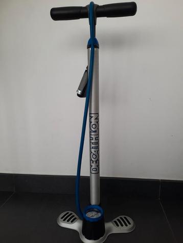 Fietspomp decathlon clever7000 beschikbaar voor biedingen