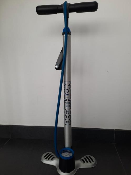 Fietspomp decathlon clever7000, Fietsen en Brommers, Fietsaccessoires | Fietspompen, Gebruikt, Ophalen of Verzenden