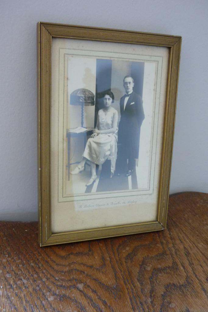 Oude fotolijst met oude foto (1), Antiek en Kunst, Curiosa en Brocante, Ophalen of Verzenden