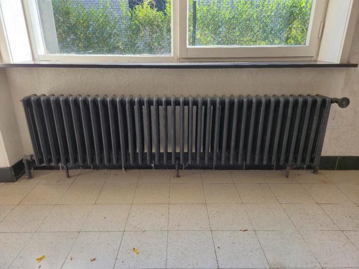 13 Gietijzeren radiatoren, Doe-het-zelf en Bouw, Verwarming en Radiatoren, Gebruikt, Radiator, Ophalen