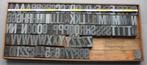 volledig alfabet 17 cicero (7,67cm) houten/zink drukletters, Antiek en Kunst, Curiosa en Brocante, Ophalen