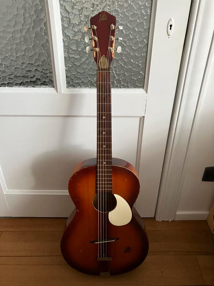 Vintage framus parlor gitaar, Muziek en Instrumenten, Snaarinstrumenten | Gitaren | Akoestisch, Zo goed als nieuw, Ophalen