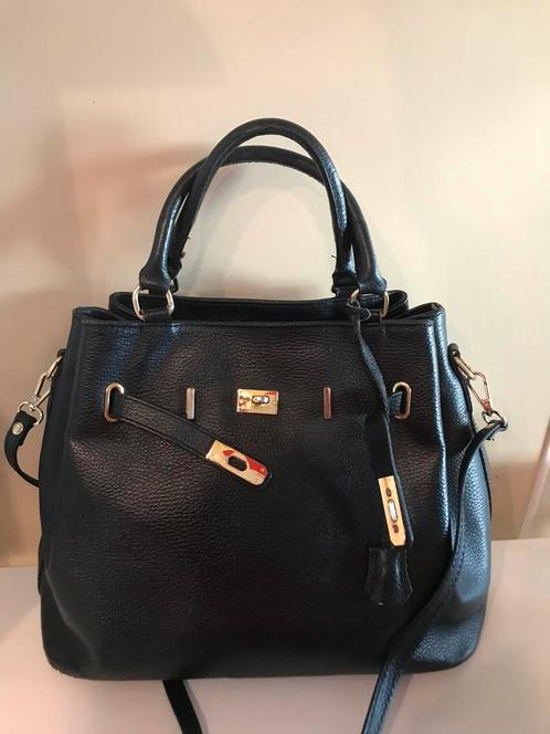 Handtas leder met schouderriem - nieuwstaat, Handtassen en Accessoires, Tassen | Damestassen, Handtas, Ophalen of Verzenden
