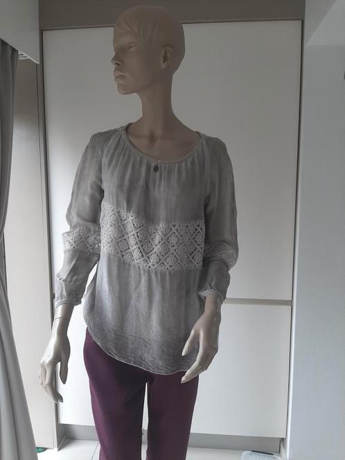 2 bloesjes met broderie, Kleding | Dames, Blouses en Tunieken, Maat 38/40 (M), Ophalen of Verzenden