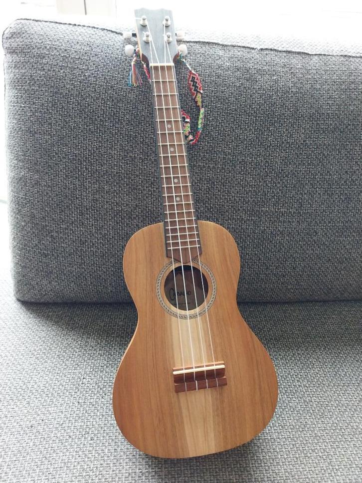 Ukelele - met de hand gemaakt in Portugal, Muziek en Instrumenten, Snaarinstrumenten | Gitaren | Akoestisch, Zo goed als nieuw