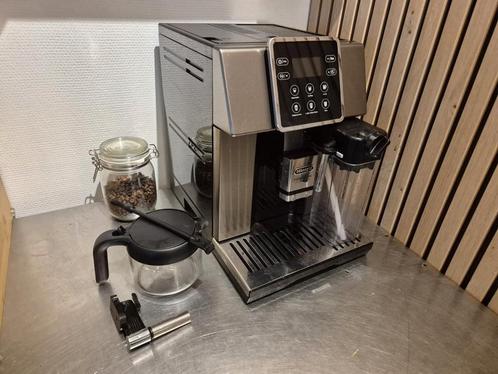 Machine à café DeLonghi - Perfecta, Electroménager, Cafetières, Comme neuf, Café moulu, Cafetière, Enlèvement ou Envoi