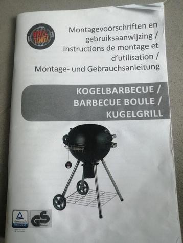 Barbecue Boule & accessoires neufs disponible aux enchères