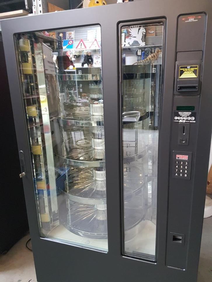 Brood / fruit/ zuivel automaat gekoeld, Verzamelen, Automaten | Overige, Zo goed als nieuw, Ophalen