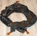Grote sjaal, Miss-Terre, prijs: €10, Kleding | Dames, Ophalen of Verzenden, Sjaal, Zo goed als nieuw