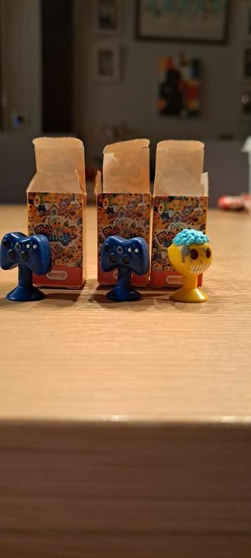 2 game console 1 kamertje aldi emoji  beschikbaar voor biedingen