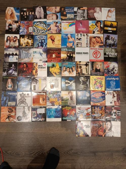60cds, 70singles. Incl flightcase. Weg wegens stop dj'en., Cd's en Dvd's, Cd's | Overige Cd's, Zo goed als nieuw, Ophalen
