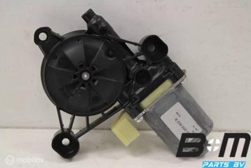 Raammotor RV (bijrijderskant) VW Golf 7 5Q0959802 beschikbaar voor biedingen