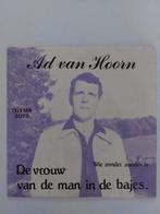 Ad van Hoorn - De vrouw Vande man in de bajes, Ophalen of Verzenden, Zo goed als nieuw