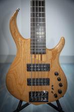Basse Sire Marcus Miller M5, Ophalen, Zo goed als nieuw, Elektrisch, 5-snarig