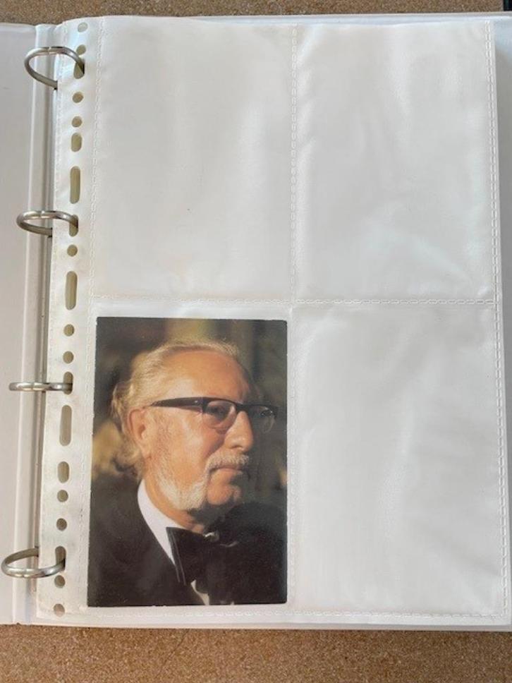 2 MAPPEN VOOR RECHTHOEKIGE BIDPRENTJES TELKENS MET 30 BLADEN, Verzamelen, Bidprentjes en Rouwkaarten, Bidprentje, Ophalen of Verzenden