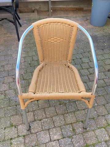 40 terrasstoelen beschikbaar voor biedingen