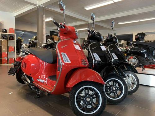 Summer Clean-Up: € 1500 korting op Vespa GTS  125 & 300 E5, Motoren, Motoren | Overige merken, Particulier, Scooter, 12 t/m 35 kW