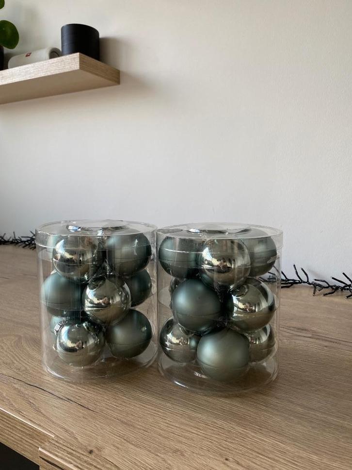 2 x 12 kerstballen, echt glas, muntgroen, nieuw !, Huis en Inrichting, Overige Huis en Inrichting, Ophalen