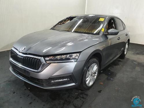 Octavia 2023 voorkop  (plaatwerk verlichting koelers ed ), Auto-onderdelen, Carrosserie, Bumper, Skoda, Gebruikt, Ophalen