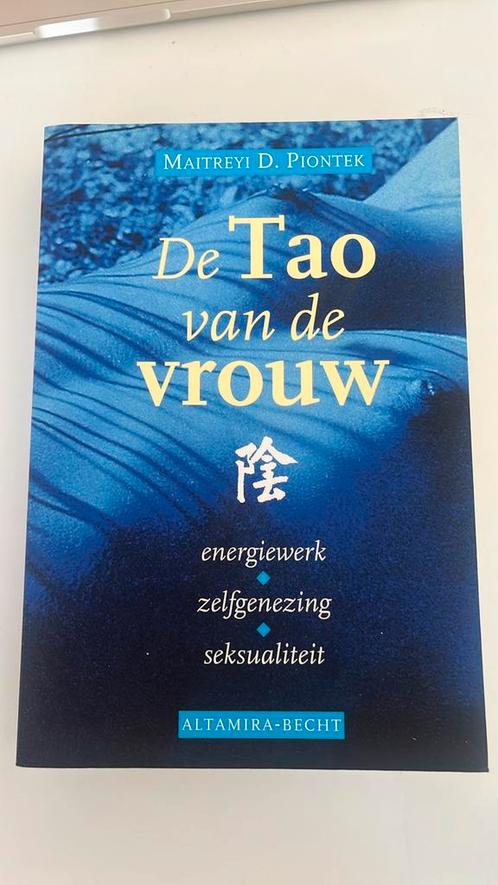 M.D. Piontek - De tao van de vrouw, Boeken, Wetenschap, Zo goed als nieuw, Ophalen of Verzenden