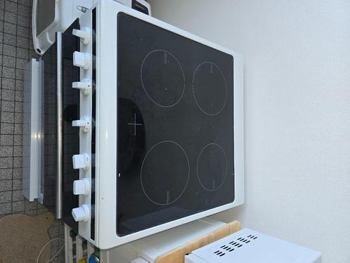 Cuisinère électrique induction, Elektronische apparatuur, Fornuizen, Gebruikt, Tussenbouw, Inductie, 4 kookzones, Ophalen