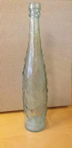 Oude handgeblazen versierde fles., Antiek en Kunst, Ophalen of Verzenden