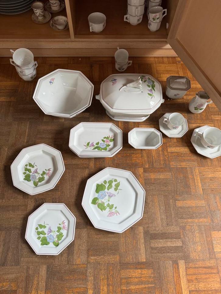 Service de table en porcelaine JL COQUET - complet, Antiek en Kunst, Antiek | Servies compleet, Ophalen