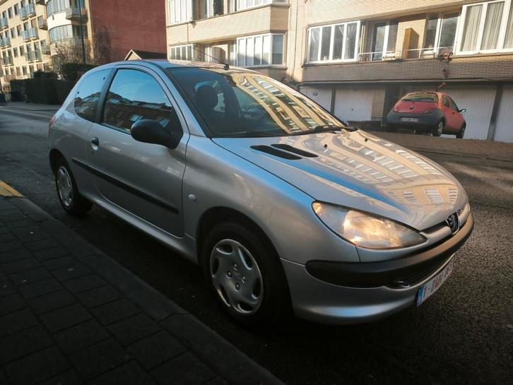 Peugeot 206 1.4 Benzine, 1eig, mag overal binnen tot 2028, Autos, Peugeot, Particulier, ABS, Airbags, Bluetooth, Ordinateur de bord