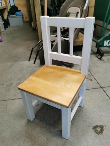Kindertafel met 2 stoeltjes, Kinderen en Baby's, Kinderkamer | Tafels en Stoelen, Ophalen, Zo goed als nieuw