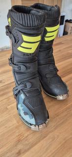 Cross botten shot, Motoren, Ophalen