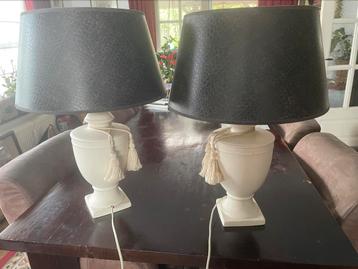 2 sjieke tafellampen, +/- 56 cm hoog. beschikbaar voor biedingen