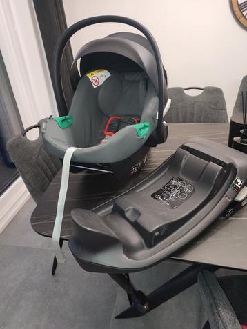 Maxi Cosi cybex  avec deux bases isofix