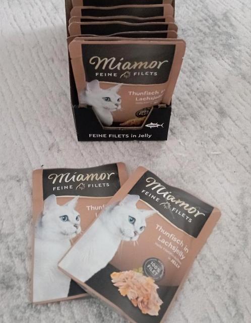 Miamor tonijn, zalmgelei 100 g, Dieren en Toebehoren, Kattenvoerbakken en Drinkbakken, Zo goed als nieuw, Ophalen