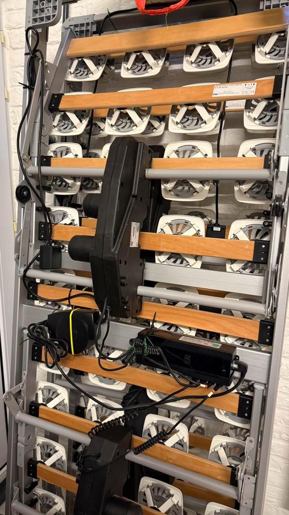 2 Sommiers  électriques TEMPUR 4 moteurs, Maison & Meubles, Chambre à coucher | Lits boxsprings, Comme neuf, Enlèvement