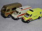 SIKU 3 bestelwagens (mobilhome, ambulances) 8cm, Ophalen of Verzenden, Gebruikt, Overige typen