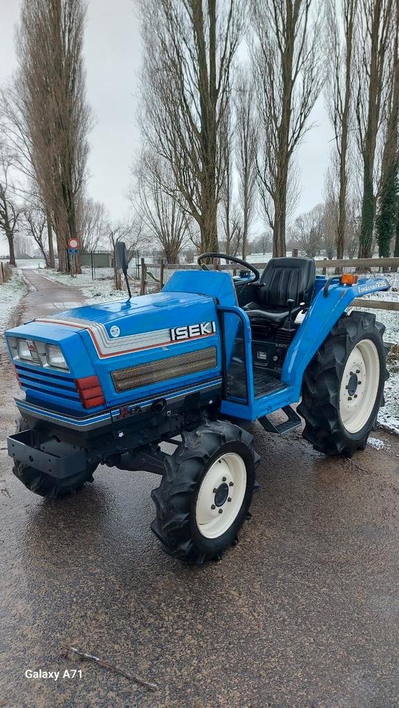 Minitractor iseki 27pk 4x4 servo NIEUWSTAAT!, Articles professionnels, Agriculture | Tracteurs, Enlèvement