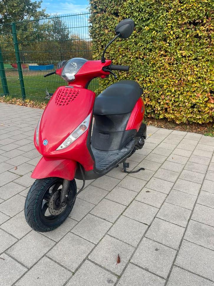 Piaggio zip A klasse, Fietsen en Brommers, Scooters | Piaggio, Gebruikt, Zip, Klasse A (25 km/u), Benzine, Ophalen