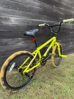 BMX fluo geel voor kinderen, Fietsen en Brommers, Fietsen | Crossfietsen en BMX, Ophalen, Zo goed als nieuw, Voetsteunen