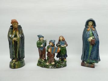 Twee vrouwtjes en groepje muzikanten Vlaams aardewerk beschikbaar voor biedingen