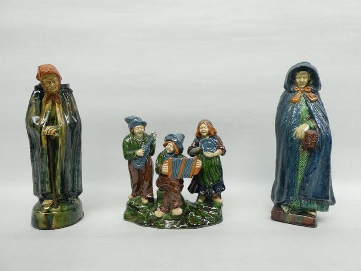 Twee vrouwtjes en groepje muzikanten Vlaams aardewerk, Antiek en Kunst, Antiek | Keramiek en Aardewerk, Ophalen