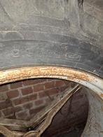 Gezocht: Tractorbanden 13.6R36, Enlèvement