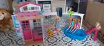 Barbiehuis met zwembad, Kinderen en Baby's, Speelgoed | Poppenhuizen, Zo goed als nieuw, Ophalen