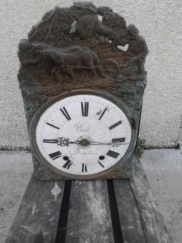 Horloge comtoise, mécanisme très vintage beschikbaar voor biedingen