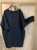Donker blauw crepe stretch grote maat vleermuismouwen, Blauw, Maat 46/48 (XL) of groter, Ophalen of Verzenden, Gedragen